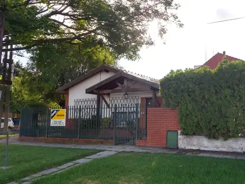 Casa en Venta en Castelar Sur, USD 120.000