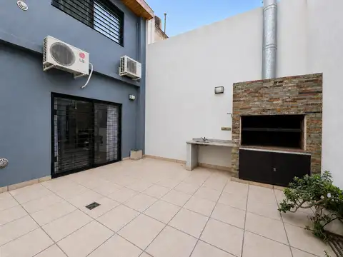 Depto Tipo Casa en Venta 16 años