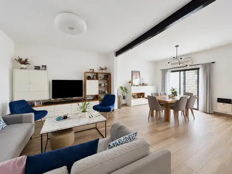 Venta de PH 5 Ambientes Con Patio y TERRAZA Apto Profesional en Caballito