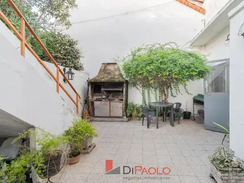 VENTA CASA 4 AMBIENTES EN MARTIN CORONADO CON PATIO Y TERRAZA