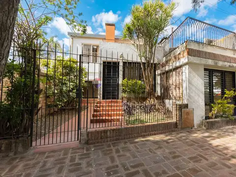 Casa en venta frente a la costanera de Santo Tomé