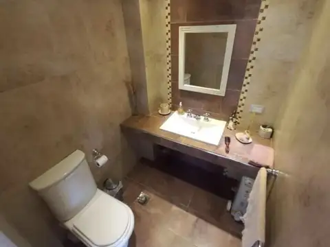 Casa Chalet  en Alquiler en San Vicente, G.B.A. Zona Sur, Argentina