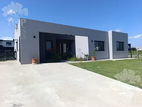 Casa en Alquiler de 3 dormitorios