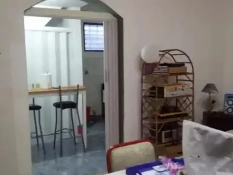 Departamento tipo casa en venta en Mataderos