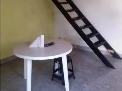 Depto Tipo Casa en Venta de 6 ambientes