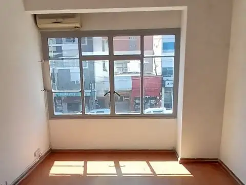 Alquiler de Oficina en el centro de Lanús Oeste!