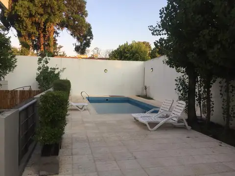 Departamento en Alquiler en Acassuso, $ 900.000