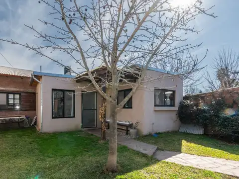 Casa 4 ambientes con 1 baño