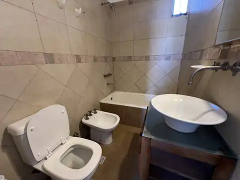 Depto Tipo Casa en Venta 45 años