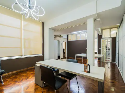 VENTA OFICINA TOTALMENTE RENOVADA 82 METROS -MONSERRAT- a 100 metros del CUCICBA