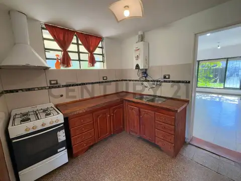 Casa 4 ambientes con 1 baño