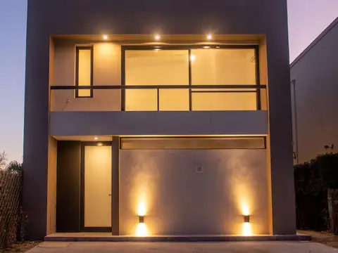 Casa en Alquiler de 3 dormitorios