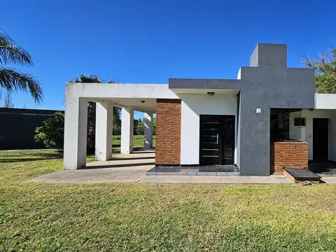 Casa en Venta en Oliveros, USD 95.000