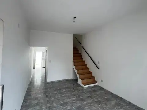 Nuevo Valor Venta Excelente Dúplex De 3 Ambientes - Patio- Villa Madero