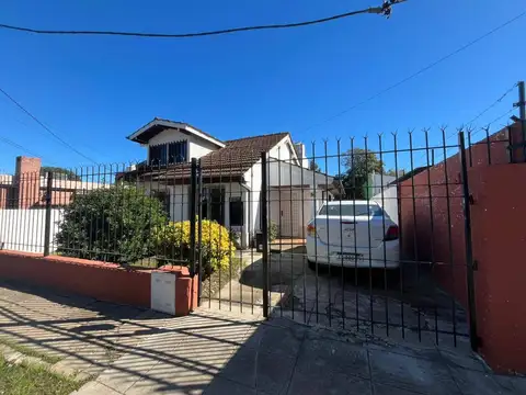 Casa en venta c/ cochera en Belén de Escobar