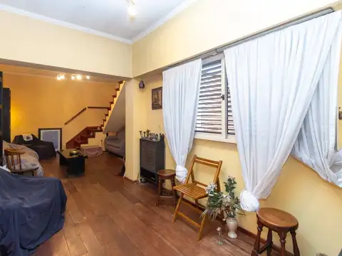 Depto Tipo Casa 7 ambientes con 3 baños