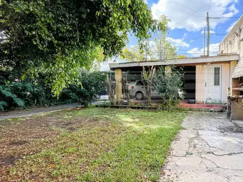 Ruperto mazza  al 200, esquina Zuviría