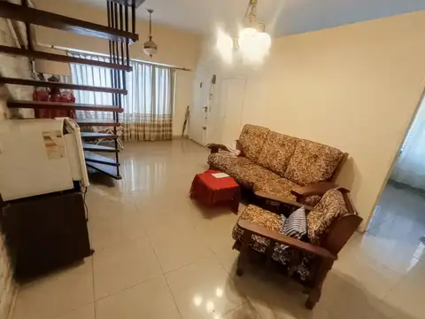 Depto Tipo Casa en Venta de 4 dormitorios