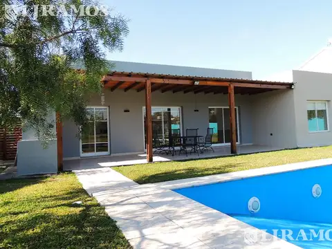Casa en venta en Santa Teresa Villanueva en Lote interno