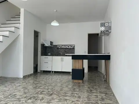 Departamento en Alquiler en Presidente Derqui, $ 650.000