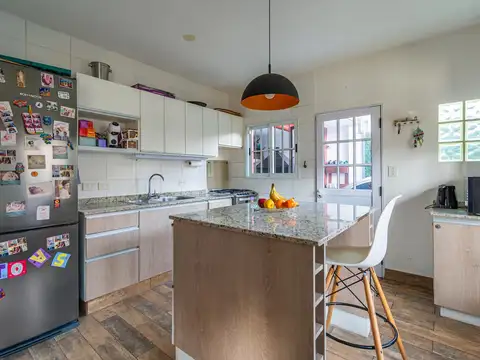 Depto Tipo Casa en Venta en Coghlan, USD 305.000