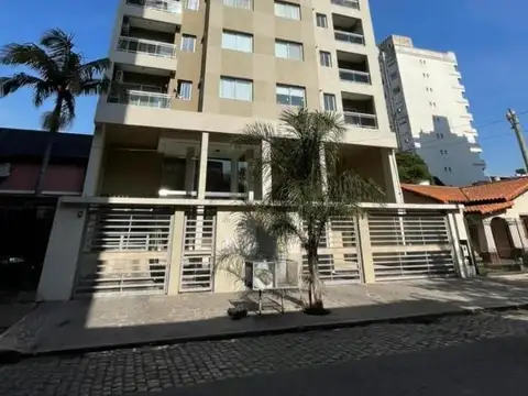 EXCELENTE MONOAMBIENTE CON COCHERA 5°B! VENTA