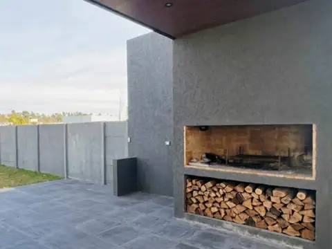 Casa 3 ambientes con 3 baños