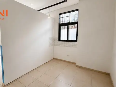 Local en Alquiler en Villa General Mitre, $ 680.000