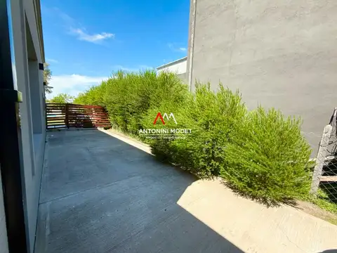 Casa en Alquiler Temporal en Pilar del Este - Santa Elena, USD 3.300