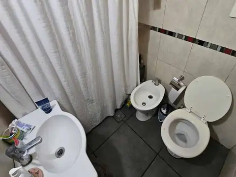 Casa 6 ambientes con 3 baños