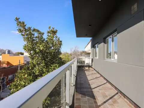 Depto Tipo Casa en Venta al Este