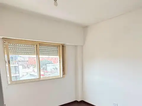 Departamento en Venta en Coghlan, USD 99.000