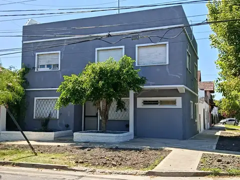 Depto Tipo Casa en Alquiler de 3 dormitorios