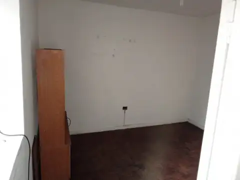 Depto Tipo Casa en Venta en Versalles, USD 55.000