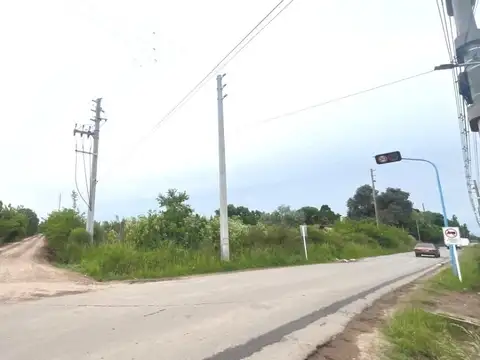 Excelente campo de 8 hectáreas dividido en 3 fracciones en muy buena zona Av los Inmigrantes,Escobar