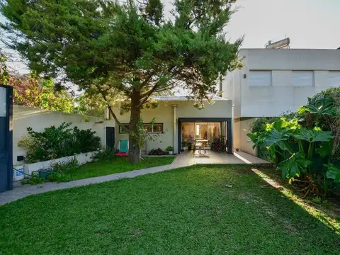 CASA EN VENTA EN SICARDI 2 DORMITORIOS