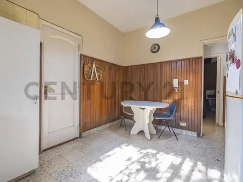 Venta Casa 3 dormitorios con patio y cochera - Barrio Santa Rita, San Isidro