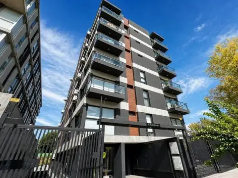 DEPARTAMENTO 2 AMBIENTES CON COCHERA – ITUZAINGÓ NORTE