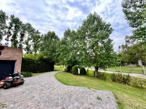 Casa 5 ambientes con 3 baños