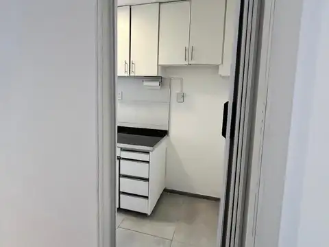 Departamento en Alquiler en Parque Chacabuco, $ 650.000
