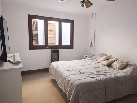 Casa 7 ambientes con 2 baños