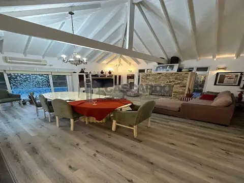 Casa 4 ambientes con 3 baños