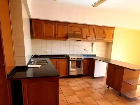 Depto Tipo Casa en Venta en Zona Centro, USD 320.000