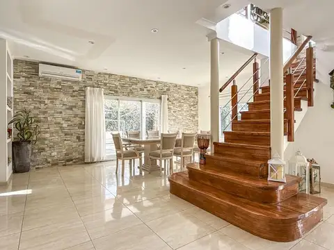 Casa en venta en La Florida, Zarate: calidad, amplitud y el privilegio de vivir sin expensas