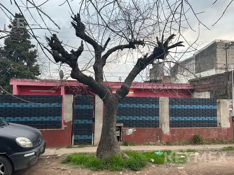 VENTA DE CASA EN BARRIO VICENTE LOPEZ EN VILLA CELINA