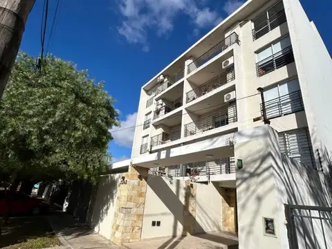 Departamento de 2 ambientes con cochera -Moreno
