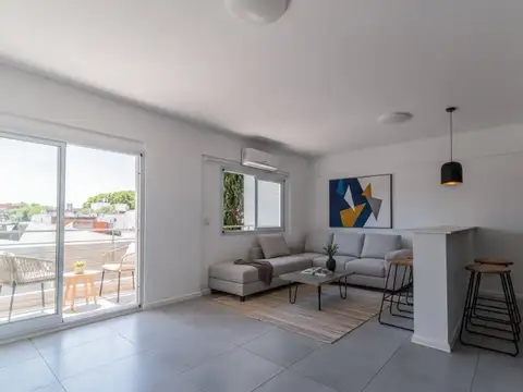 VENTA DEPARTAMENTO 2 AMBIENTES CON BALCÓN Y COCHERA EN MONTE CASTRO