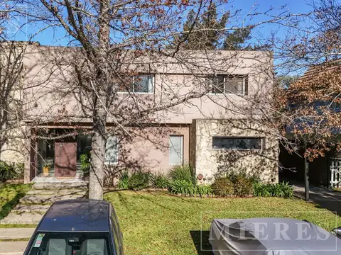 Casa en venta en Los Laureles