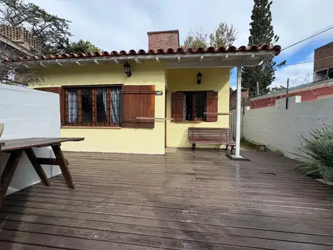 Casa 3 ambientes con 1 baño