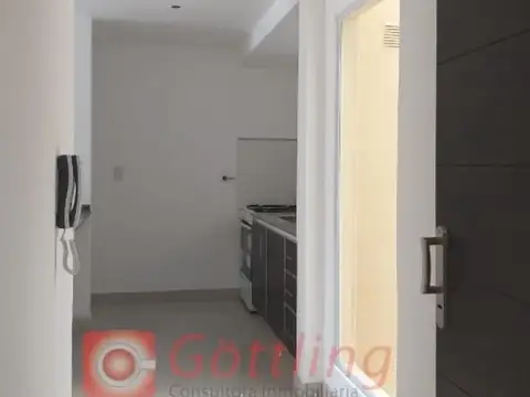 Aniceto Latorre 171 , Piso 1